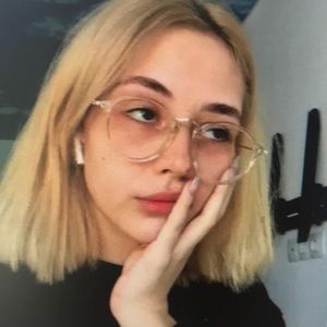 Meet your Posher, Celeste